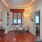 Apartament Poli *