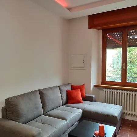 Apartment Poli