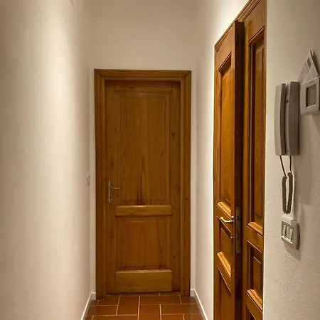 Poli Apartmán *