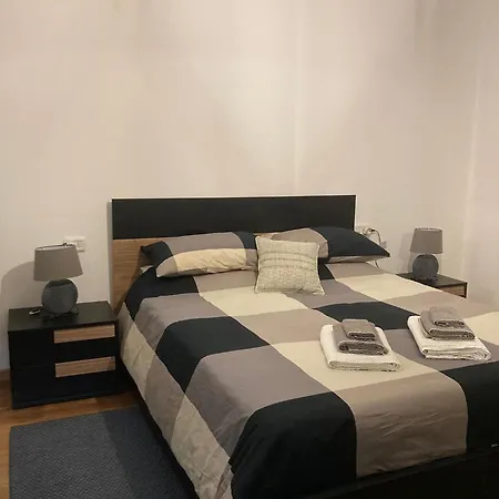 Poli Apartment *
